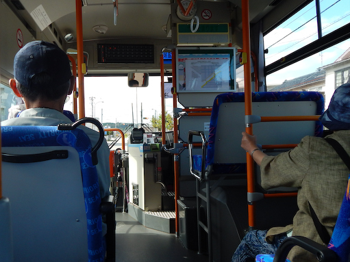 bus-1.jpg
